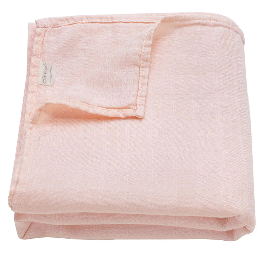 Ali+Oli Muslin Swaddle Blanket - Soft Pink